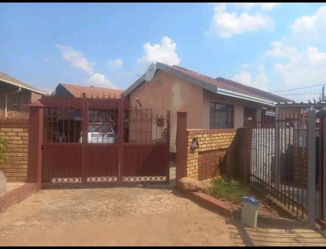 3 BEDROOM HOUSE FOR SALE IN SOSHANGUVE M